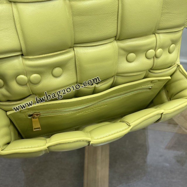 Bottega veneta高端女包 96008奇異果 寶緹嘉新款枕頭鏈條包 BV經典款單肩斜挎手提女包  gxz1230